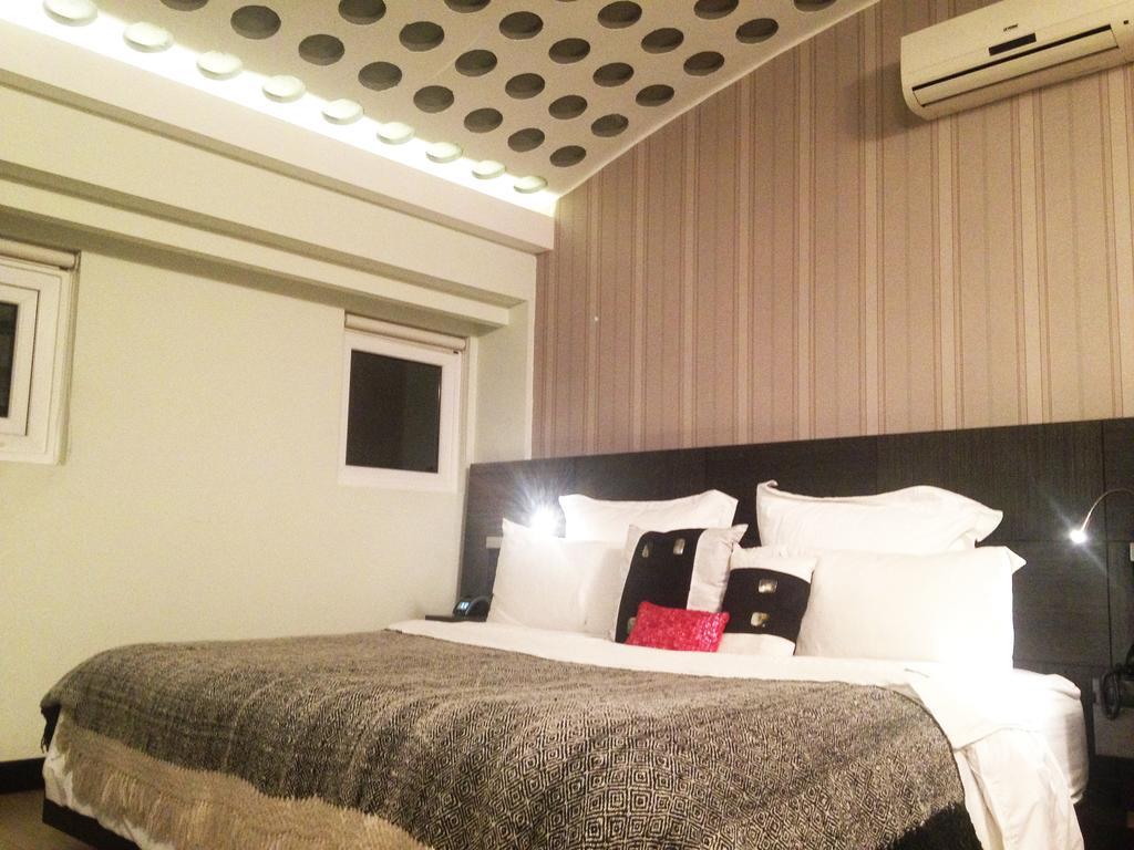 Casa Gaitan Cortes Hotel ボゴタ エクステリア 写真